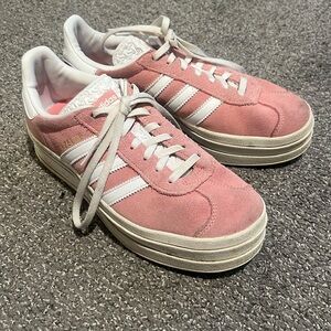 Pink Gazelle Bold